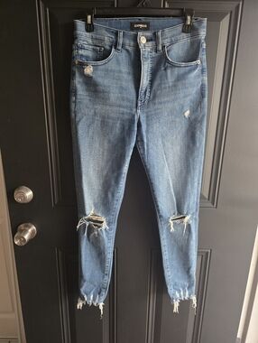 Express Distressed High-Rise Ankle Jeans - Medium Blue